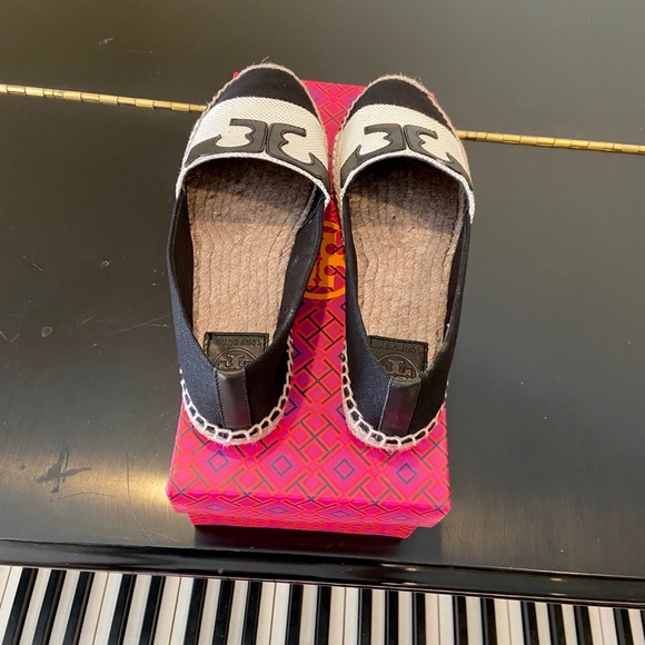 NWT Authentic Tory Burch Veranda Espadrille - Picture 13 of 16